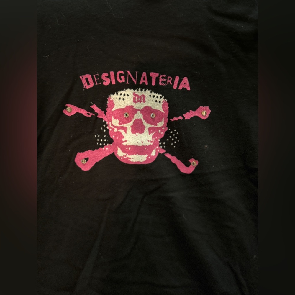Designateria black tank top with pink and white skull